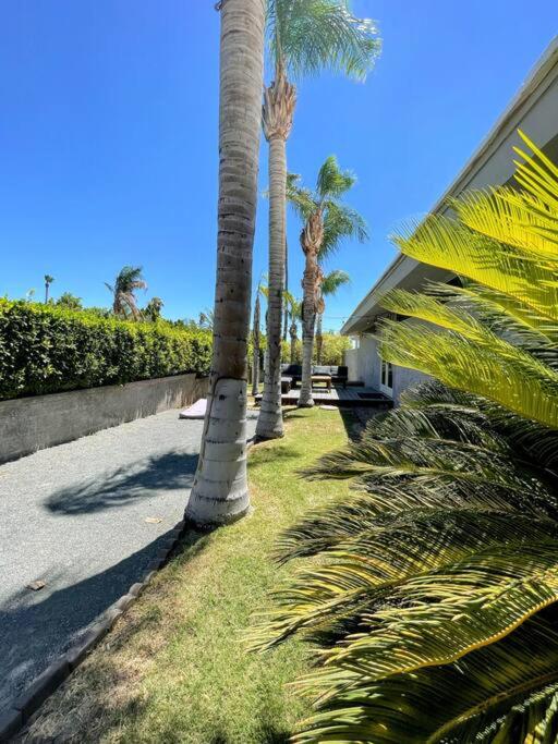 Near Downtown Palm Springs 7 BD 7 BTH 80FT Pool Pickleball - image 23