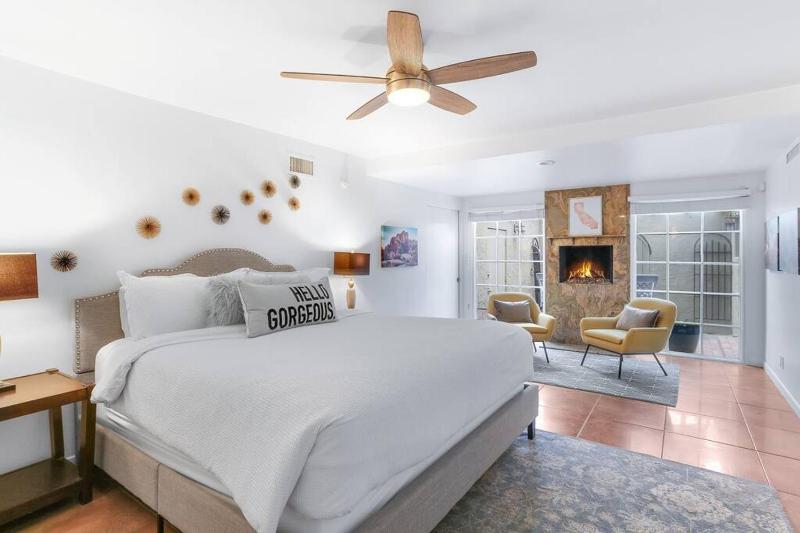 Near Downtown Palm Springs 7 BD 7 BTH 80FT Pool Pickleball - image 50