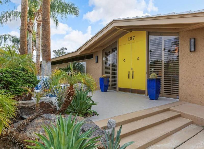 Near Downtown Palm Springs 7 BD 7 BTH 80FT Pool Pickleball - image 37