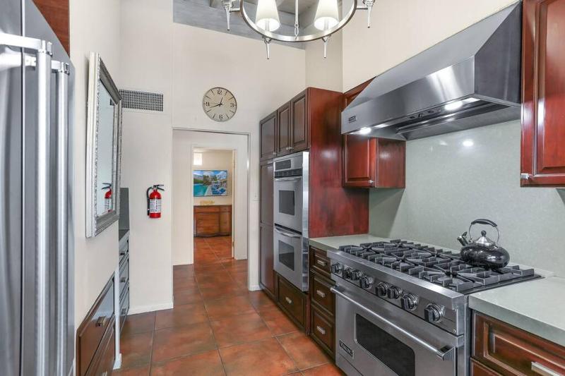 Near Downtown Palm Springs 7 BD 7 BTH 80FT Pool Pickleball - image 49