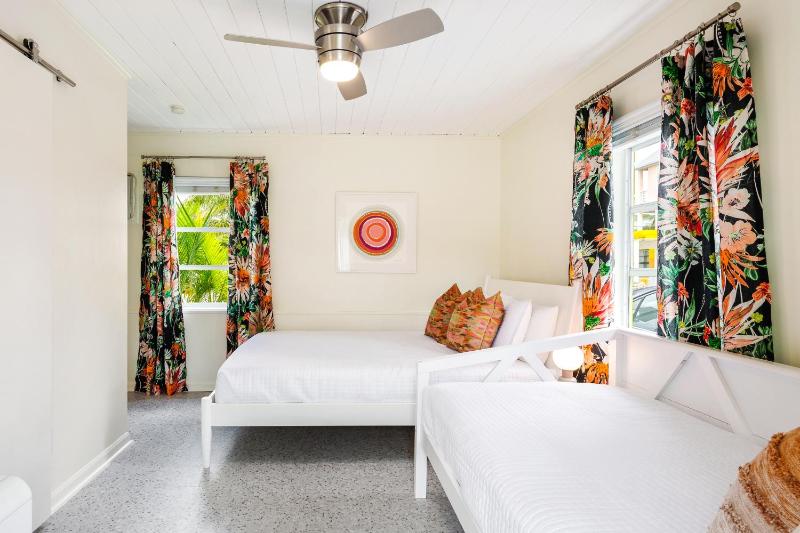 Two-Bedroom Bungalow image 4