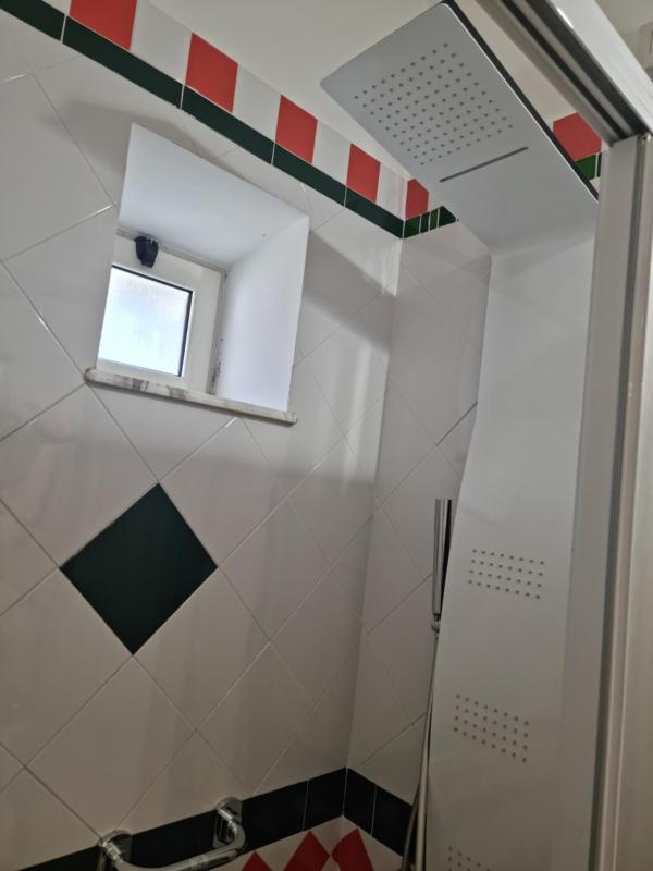 Double Room with Balcony image 3