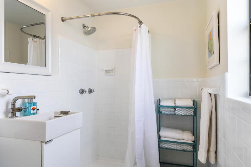 Queen Suite image 3