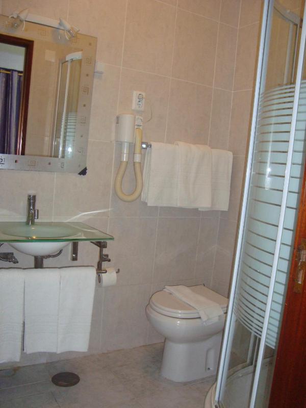Quadruple Room image 2