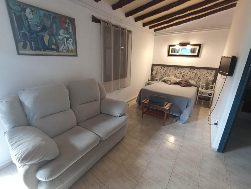 Studio Apartment (2 Adults) image 1