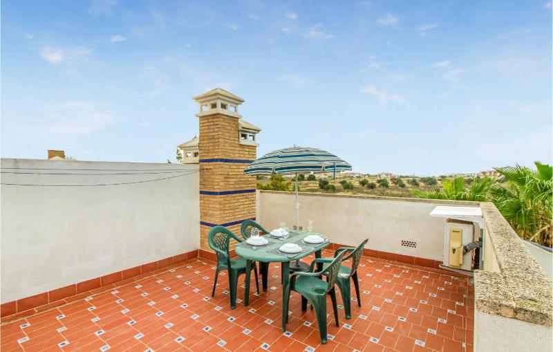 2 Bedroom Cozy Apartment In Orihuela - image 18