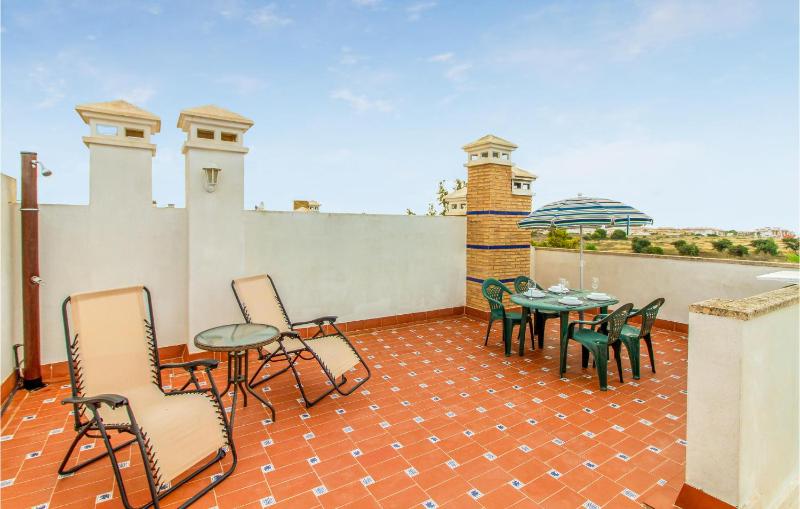 2 Bedroom Cozy Apartment In Orihuela - image 21