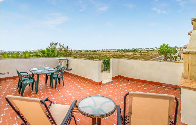 2 Bedroom Cozy Apartment In Orihuela - image 19