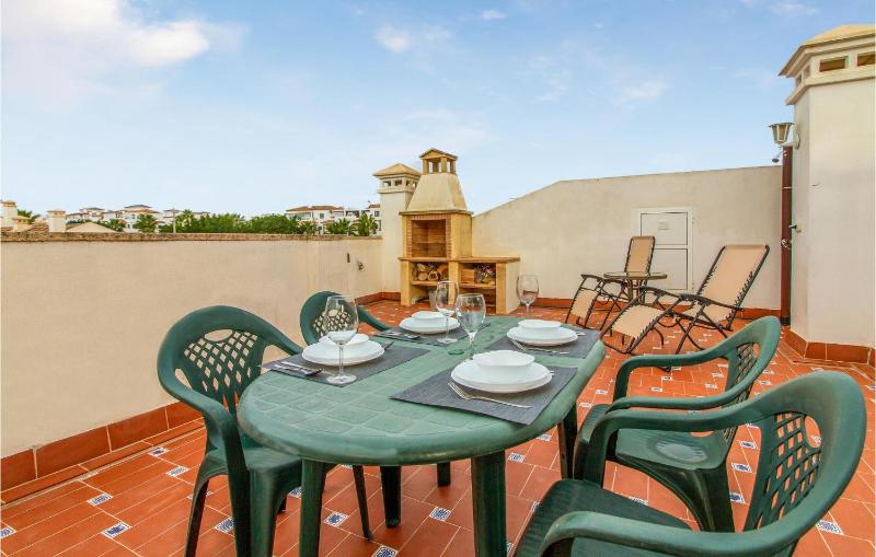 2 Bedroom Cozy Apartment In Orihuela - image 13