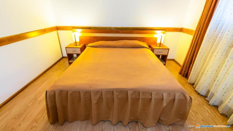 Double Room image 3