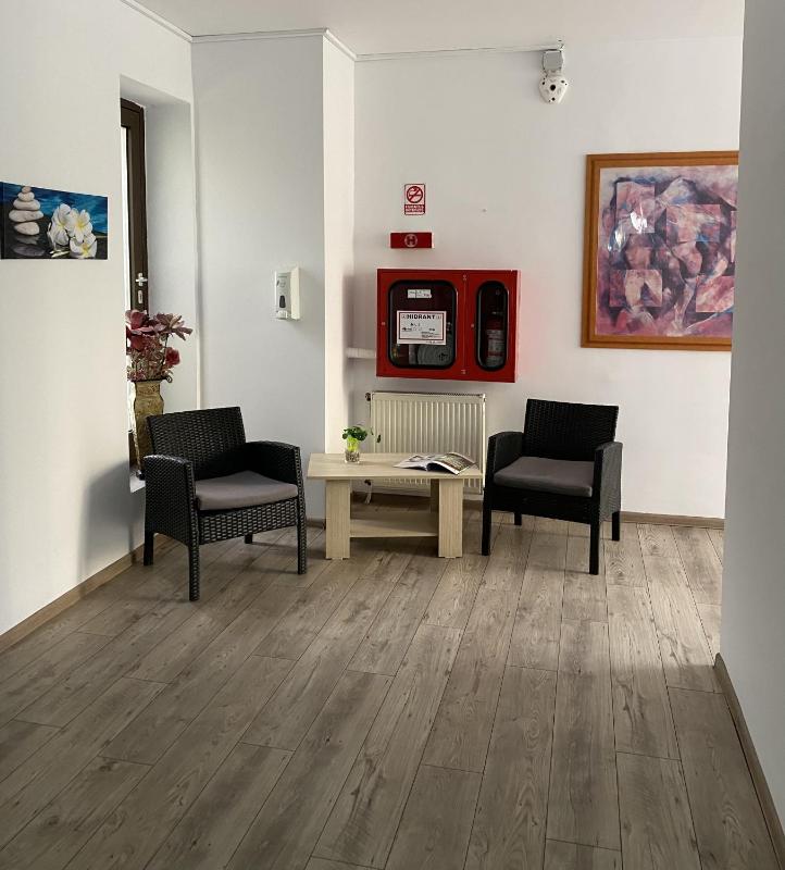 Twin Room image 2