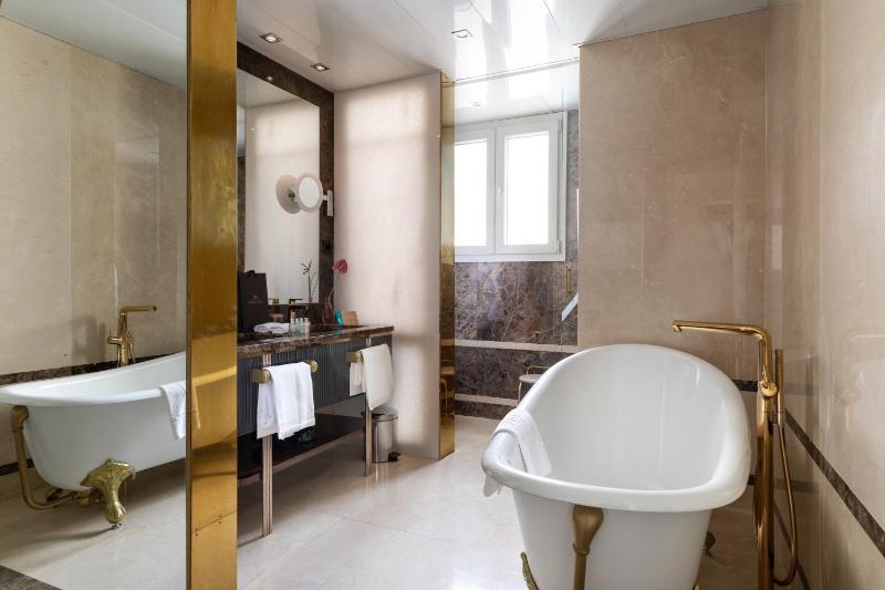 Superior Double or Twin Room  - The Wellington Club image 2