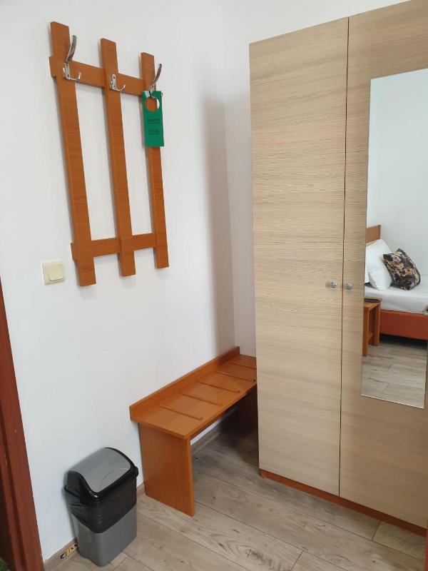 Classic Single Room image 3