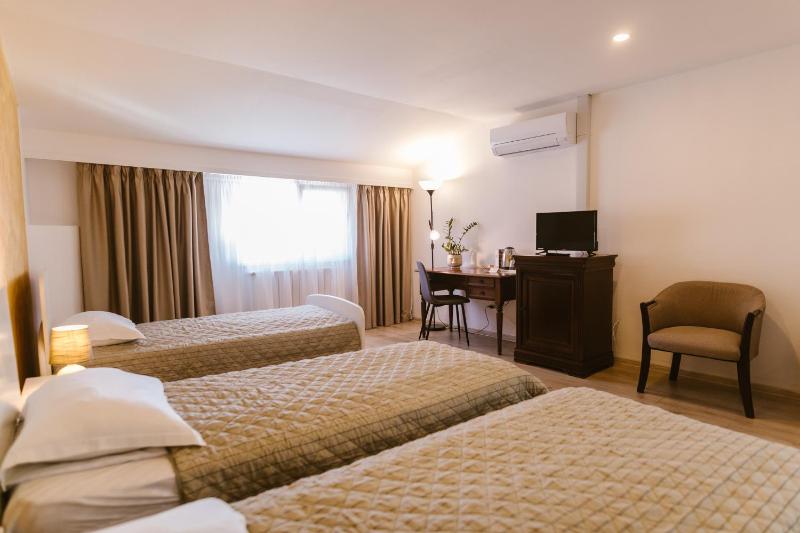 Classic Triple Room image 4