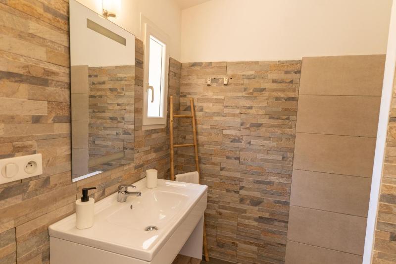 Double Room image 4