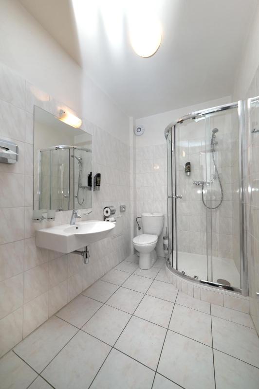 Double Room image 1