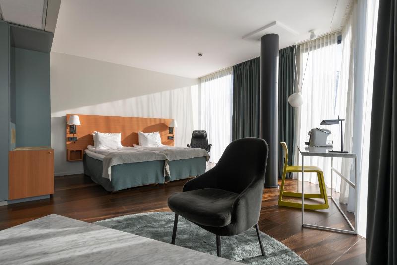 Deluxe Double Room image 1