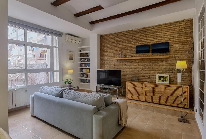 Enjoy Apartment 4 pax at Ruzafa with sunny terrace - image 9