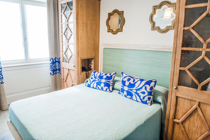 Standard Double Room image 3