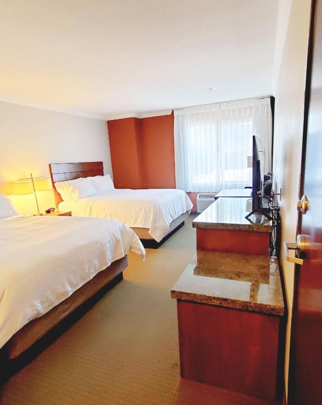 Standard Room with Two Queen Beds image 2