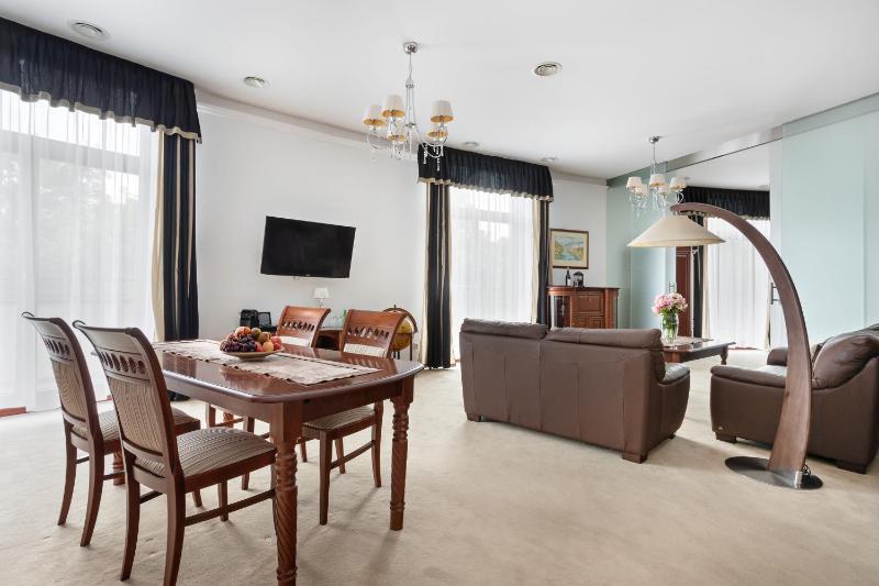 Presidential Suite image 1