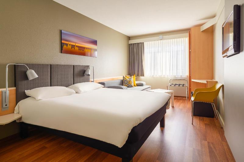 Standard Doppelzimmer mit Sofa image 1