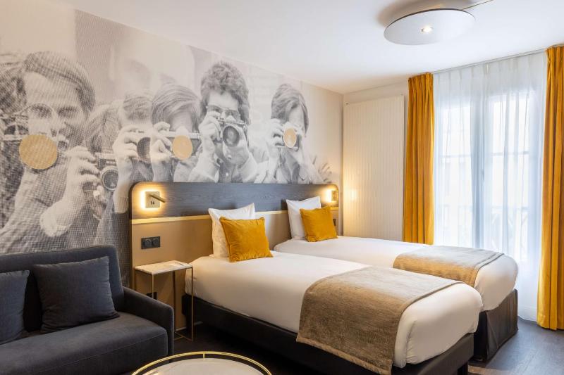 Privilege King Room with Sofa Bed - Non-Smoking image 1