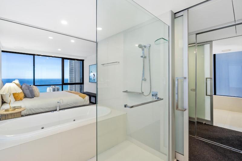 Circle on Cavill - Hosted by Gold Coast Luxury Resorts - image 10