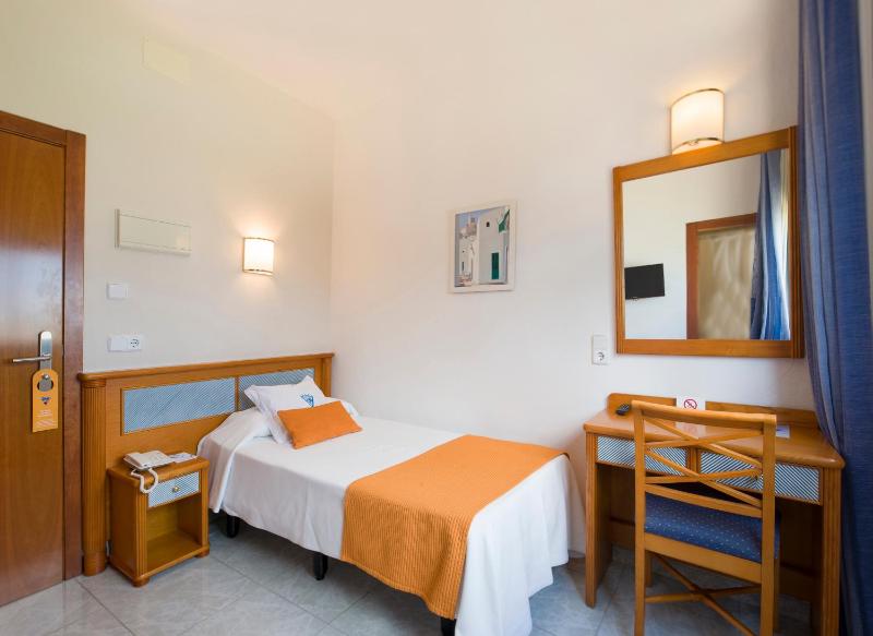 Single Room image 1