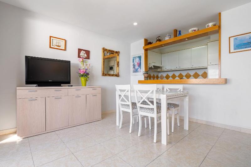 Hauzify I Apartament Gavina - image 5