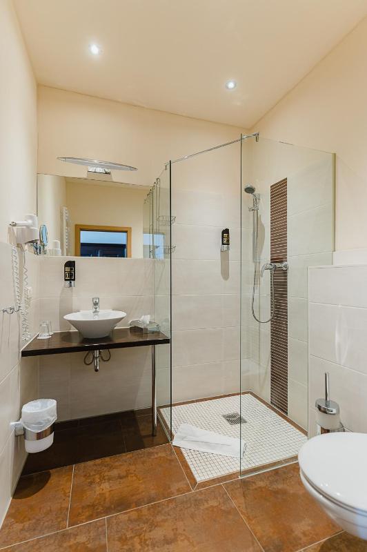 Double Room image 2