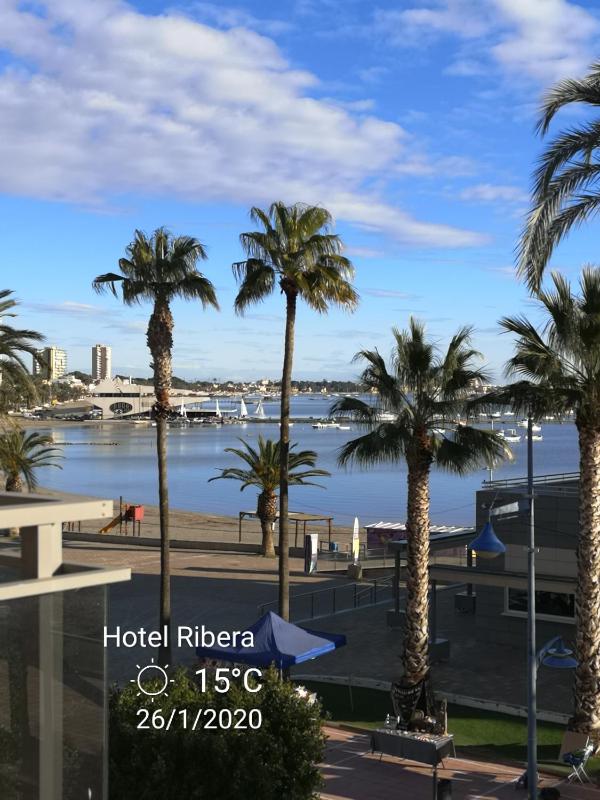 Single Room with Sea View image 2