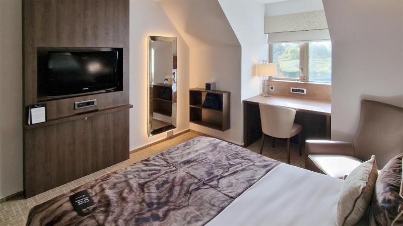 Double Room image 3