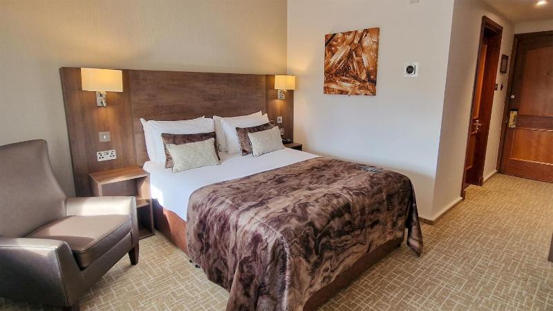 Double Room image 4