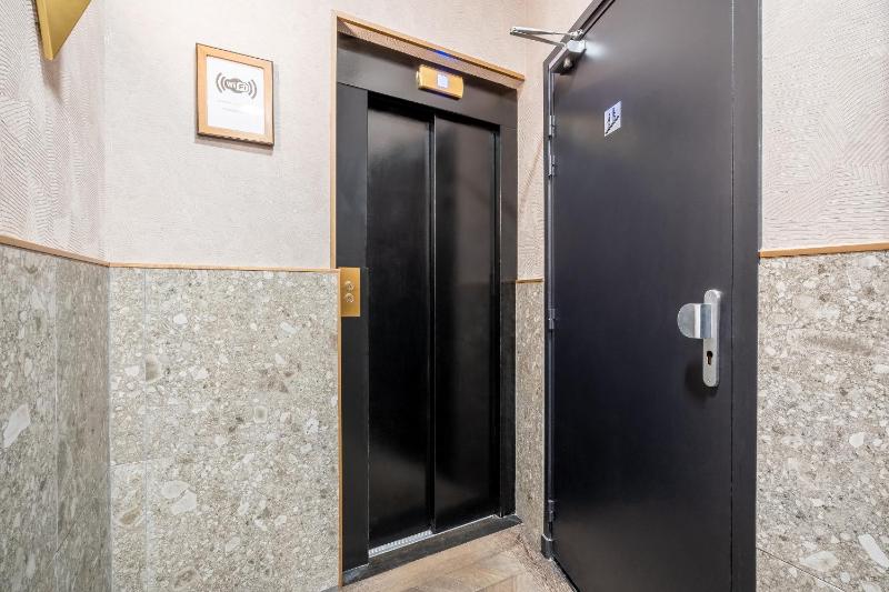  Classic Studio city view - 17m2  image 1