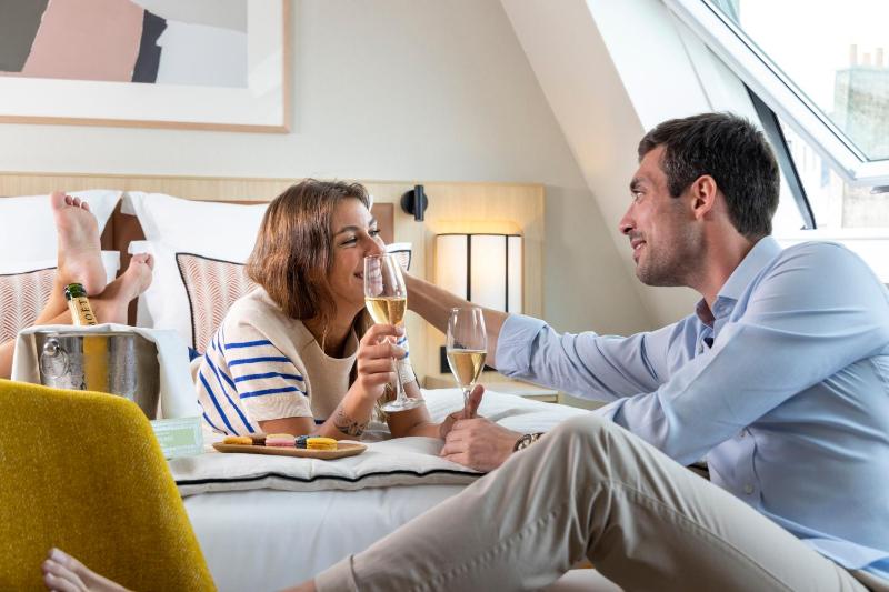 Two Connecting Double Rooms image 4