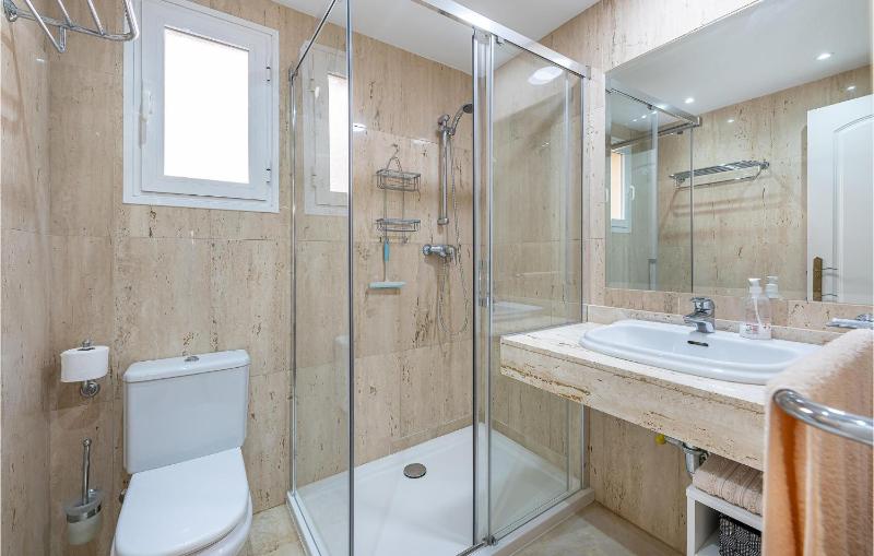 Two-Bedroom Apartment image 3