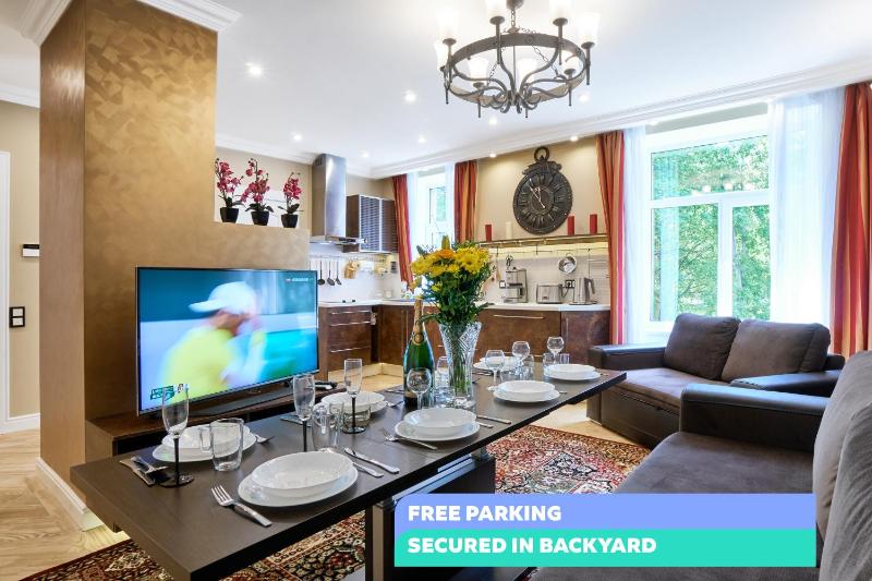 Luxury Two-Bedroom Apartment image 2