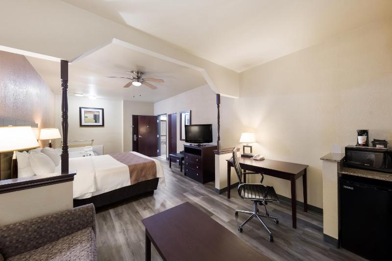 King Room Upgrade - Accessible/Non-Smoking image 3