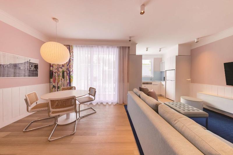 One-Bedroom Apartment image 2