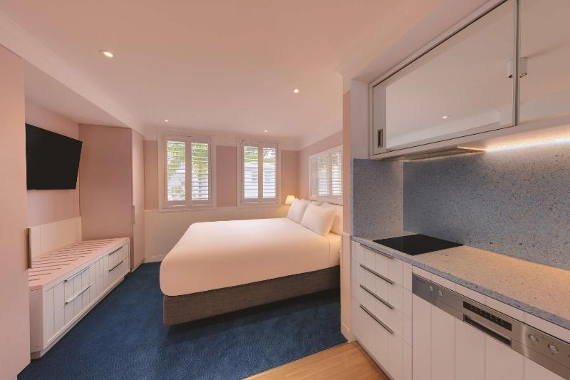 Studio Executive Room image 1