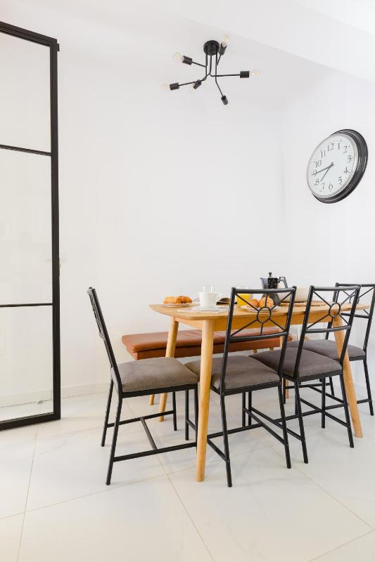 Malagaflat Design Apartment 3 Bedrooms City Centre - image 5