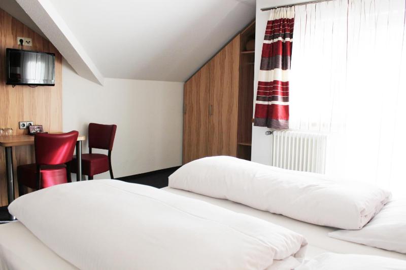 Double Room image 2