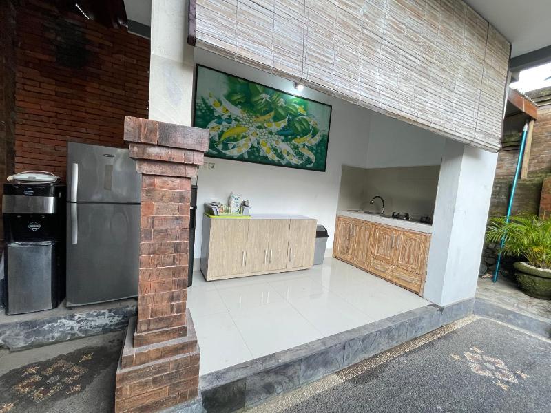 Belimbing Guest House Canggu - image 5