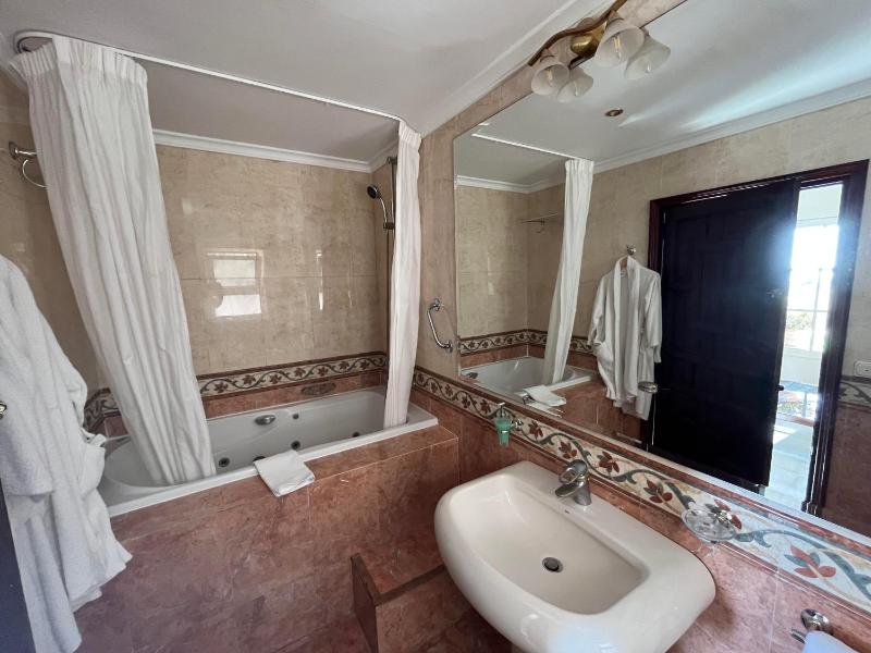 Villa Suite image 2