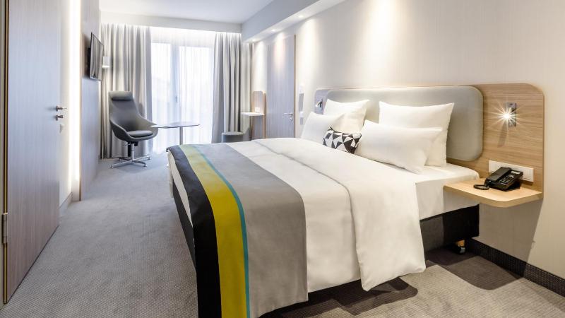 Standard Double Room - Disability Access image 3