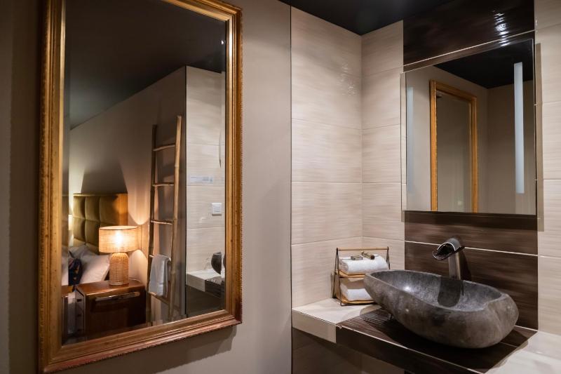 Double Room with Sea View image 1