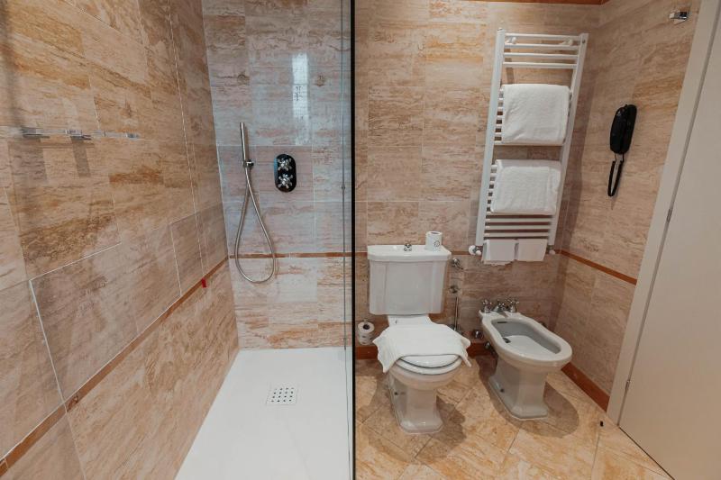 Superior Single Room image 4