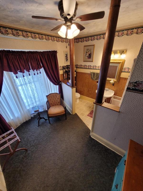 Triple Room with Private Bathroom image 4