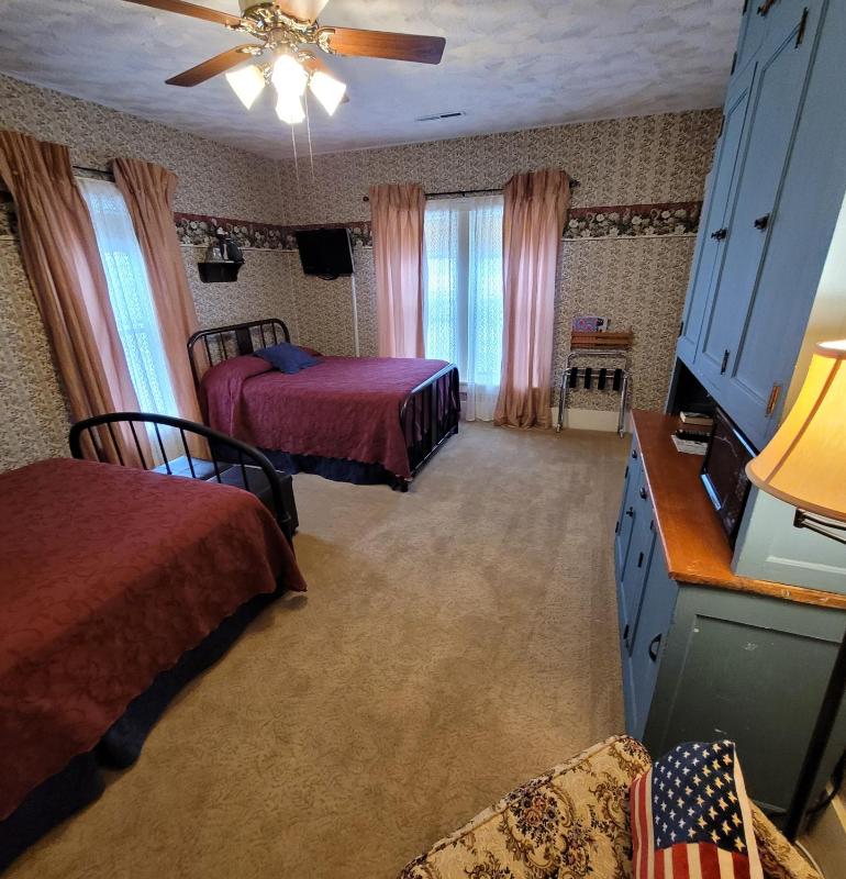Family Room image 4